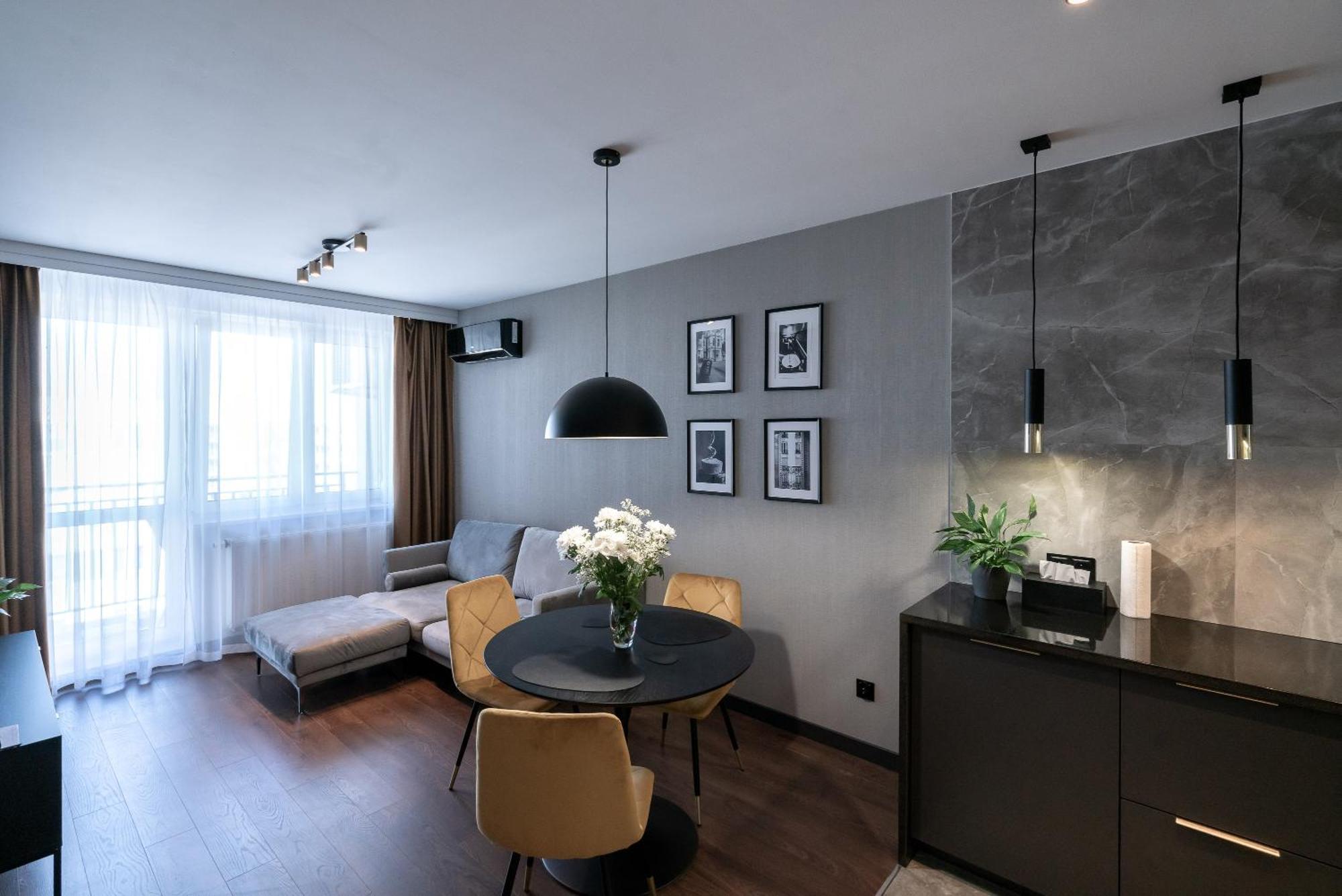Noche Apartamenty Premium Biala Podlaska Exterior photo